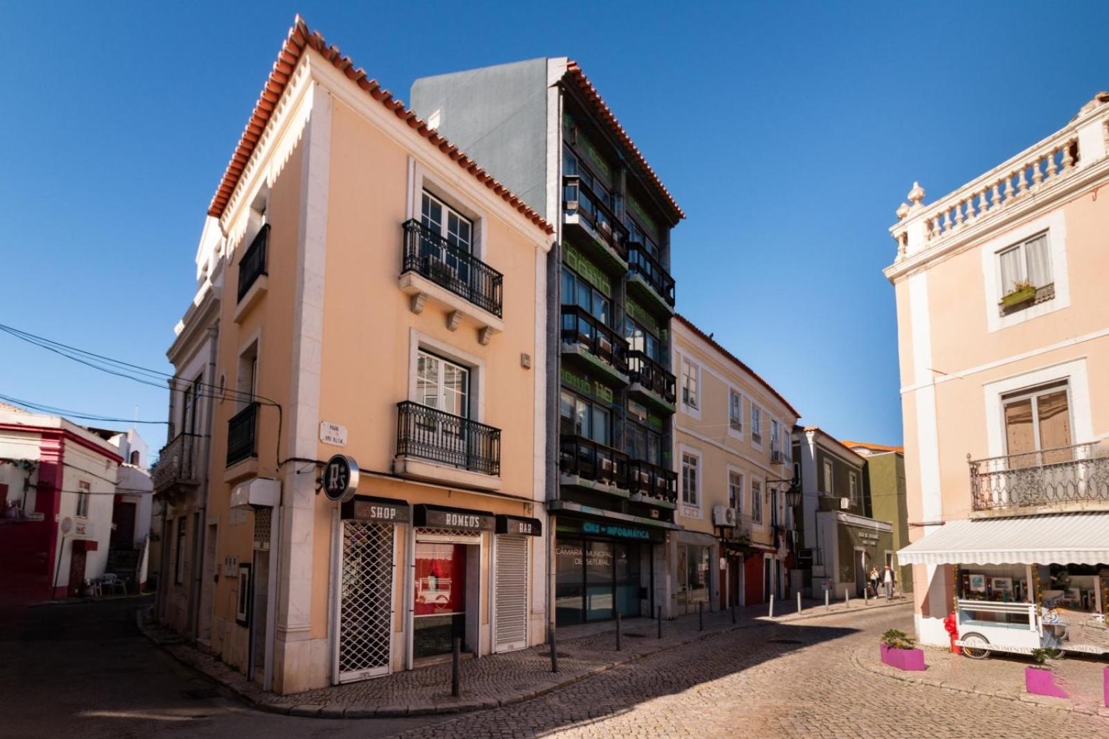 Appartamento Newstar Duplex Setúbal Esterno foto